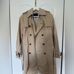 Banana republic Classic Tan Trench Coat
